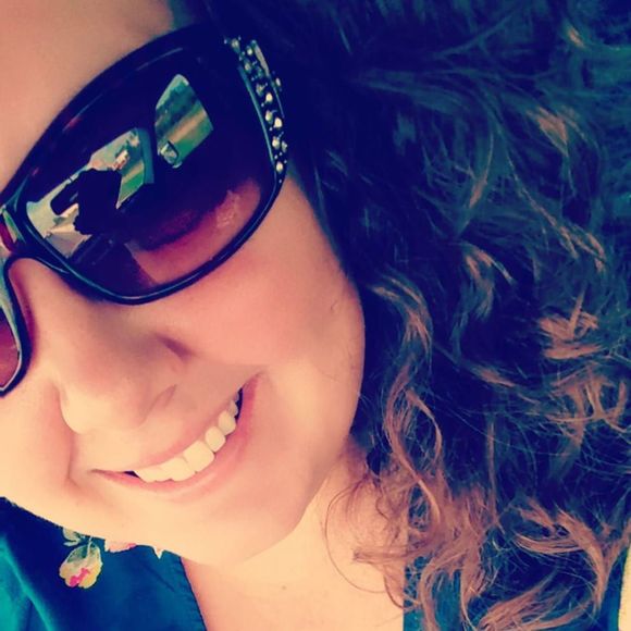 curlsncurvesxo